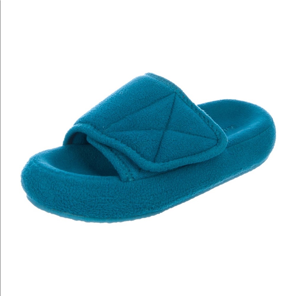 Yeezy Season 7 fleece slides